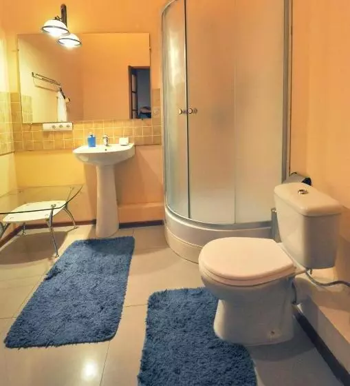 Suite cu Priveliști, Reno