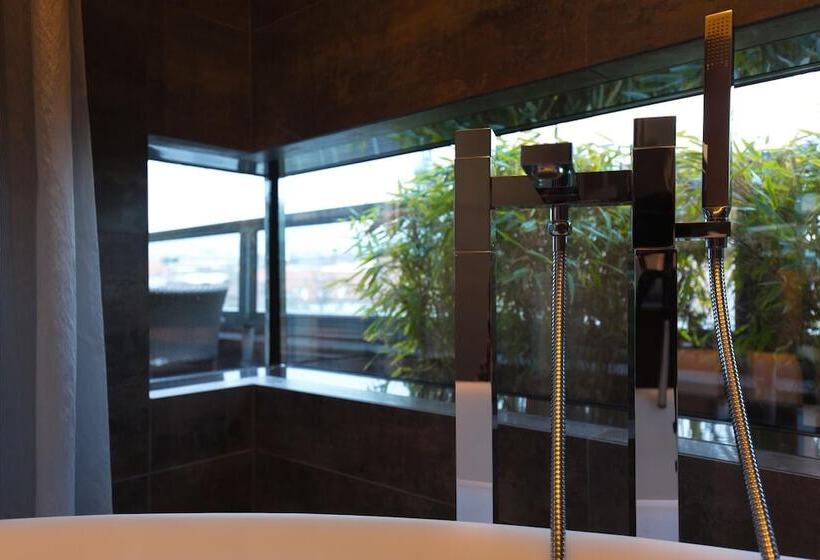 Люкс, Saks Urban Design Hotel Kaiserslautern