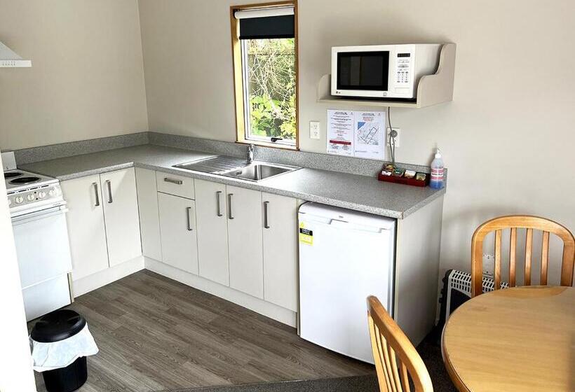 آپارتمان 1 خوابه, Jade Court Motel