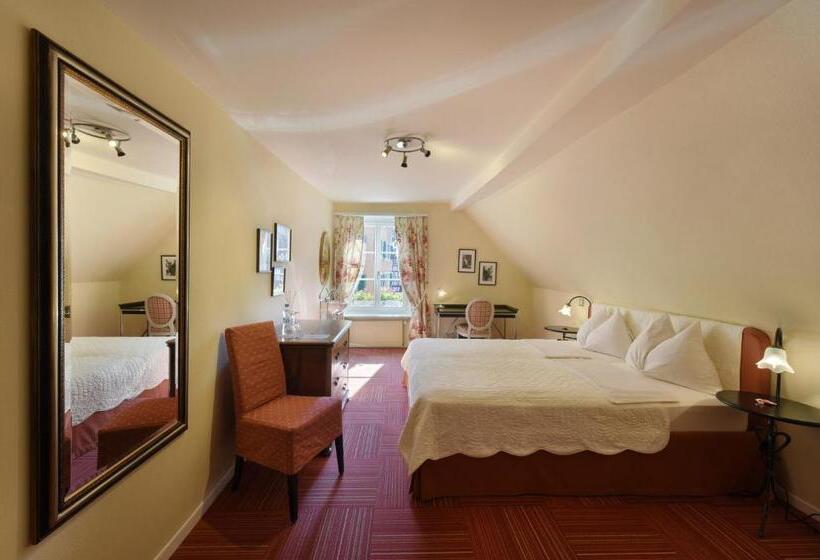 جناح, Romantik Hotel Schwan