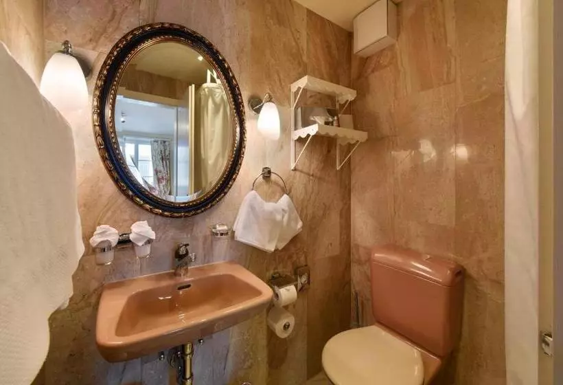 Comfort Yhden Hengen Huone, Romantik Hotel Schwan