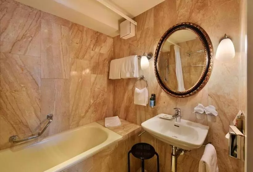Comfort-huone, Romantik Hotel Schwan