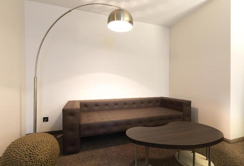 Полулюкс, Saks Urban Design Hotel Kaiserslautern