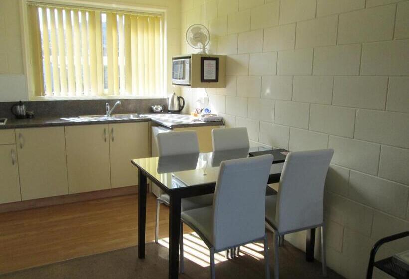 דירת חדר, Shortland Court Motel