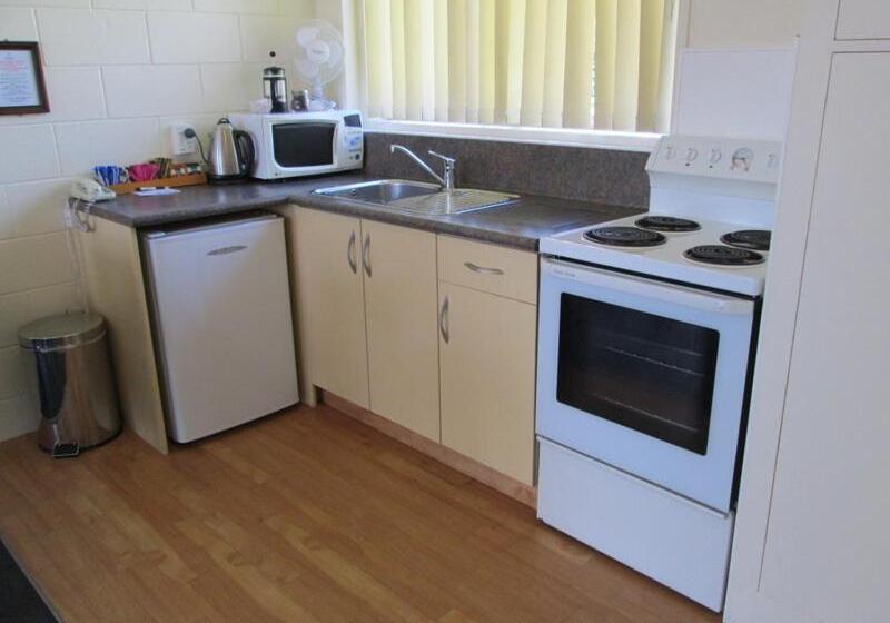 סוויטה משפחתית 2 חדרי שינה, Shortland Court Motel