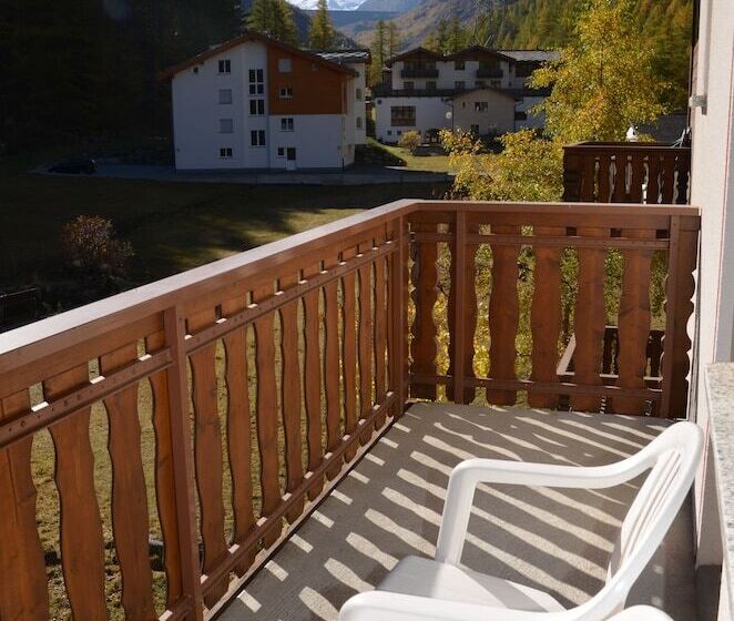 经济房, Ski In/ski Out Hotel Sport