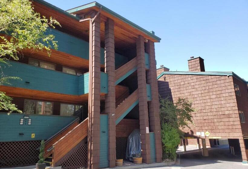 Suite, Getaways At Snow Lake Lodge