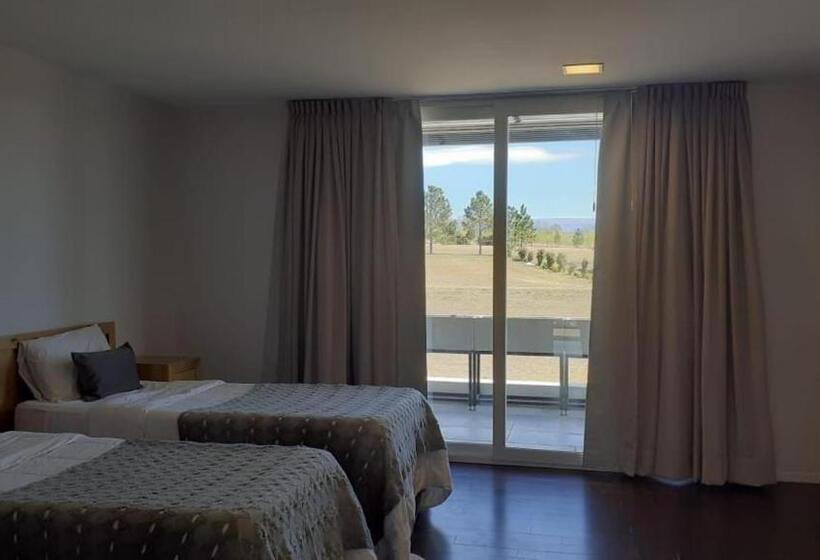 غرفة قياسية, Suites Del Champaqui