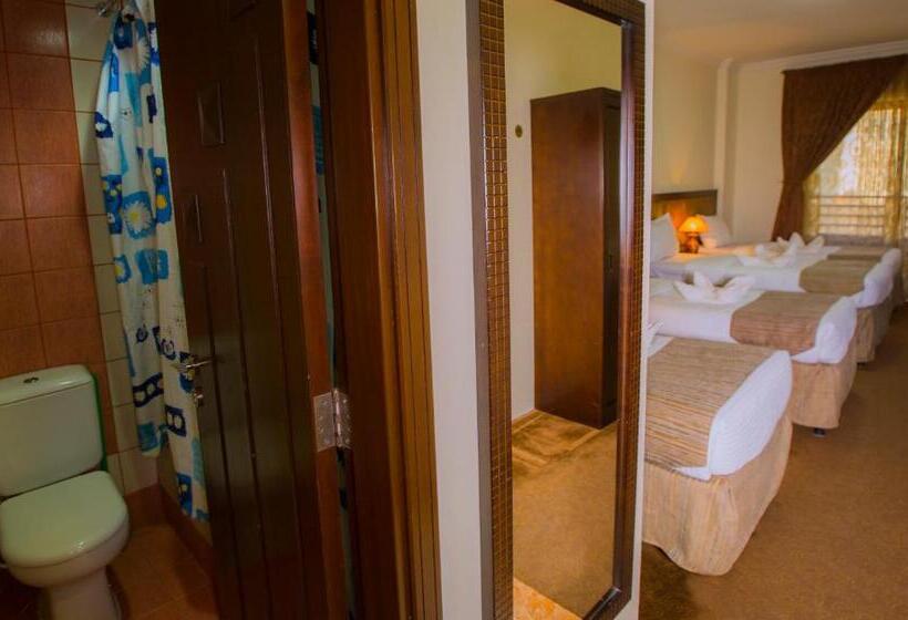 חדר משפחתי, Al Zahra