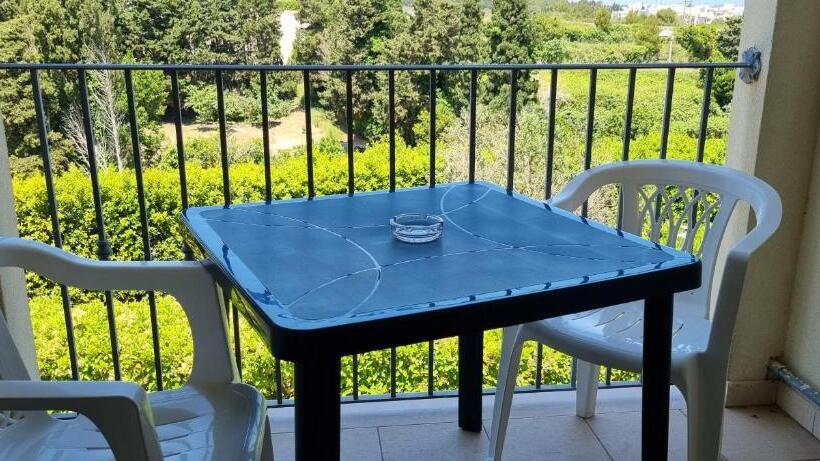 חדר סטודיו סטנדרד, Catona House