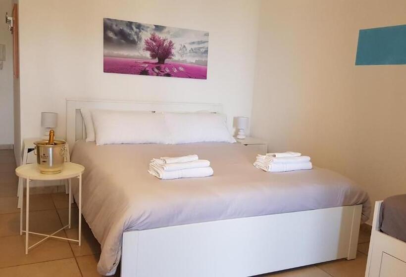 סטודיו סטנדרט, מיטה זוגית, Catona House