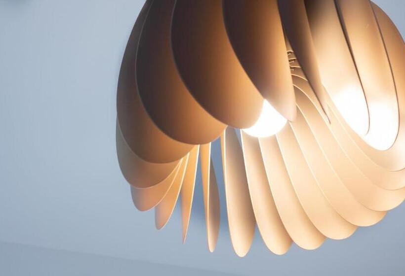 דירה בת חדר שינה 1 עם מרפסת, Catona House