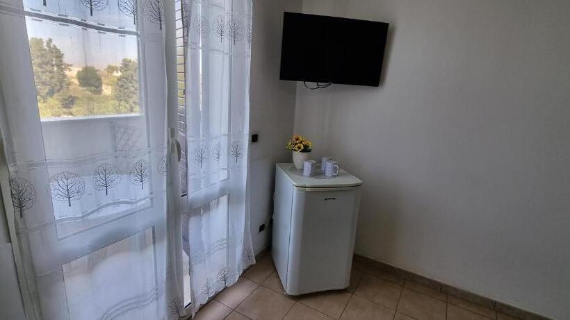 חדר סטנדרט, Catona House