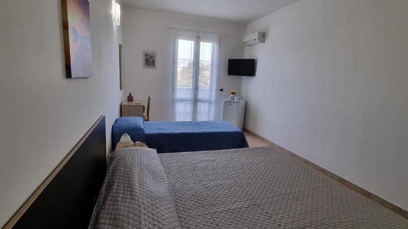 חדר סטנדרט, Catona House