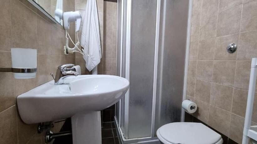 חדר סטנדרט, Catona House