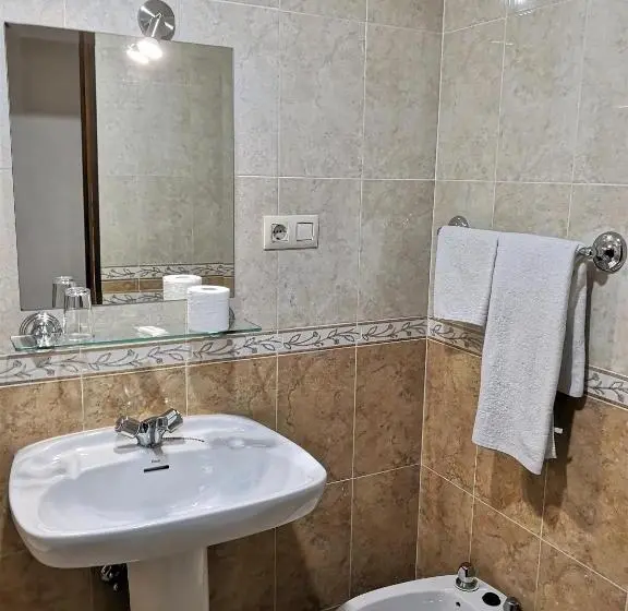 اتاق استاندارد یک نفره, Hostal Madrid I