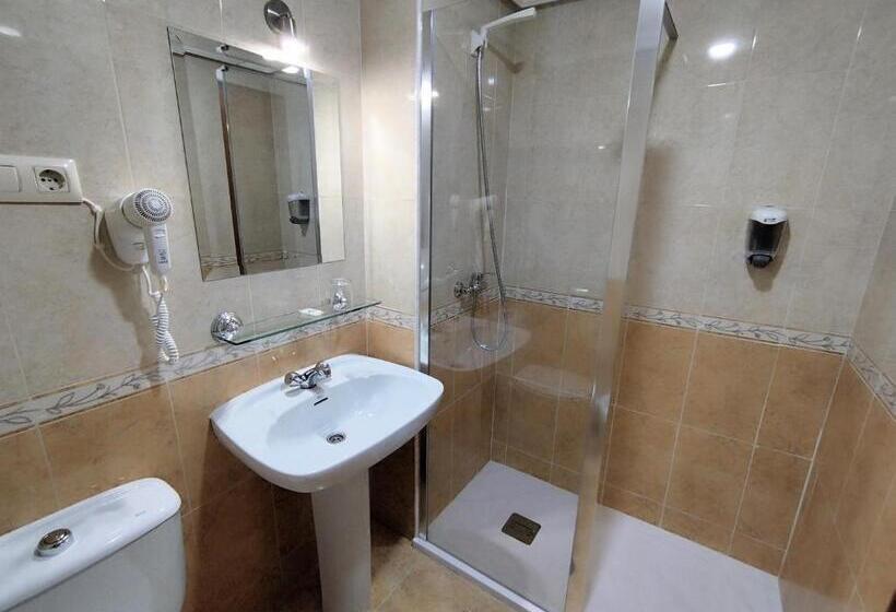 标准单人间, Hostal Madrid I