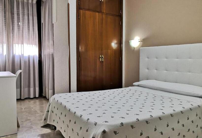 标准单人间, Hostal Madrid I