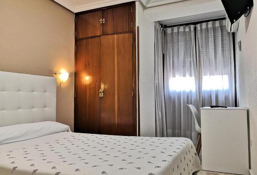 标准单人间, Hostal Madrid I