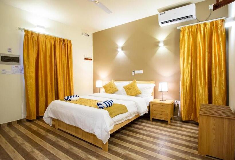 اتاق لوکس با چشم‌انداز باغ, Paguro Villa