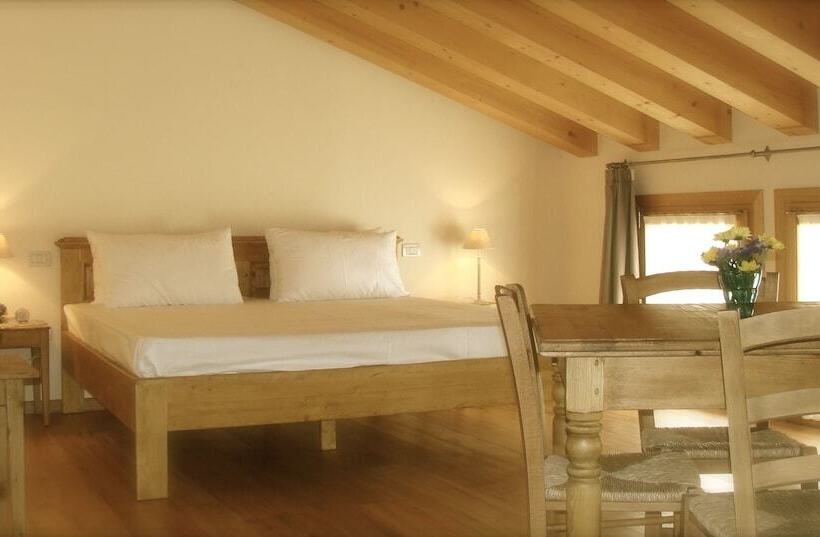 סוויטת ג'וניור, Agriturismo La Risarona