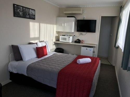 스탠다드 스튜디오, Ascot Oamaru Motel