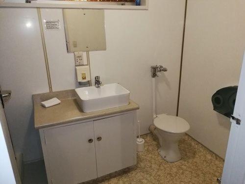 스탠다드 스튜디오, Ascot Oamaru Motel