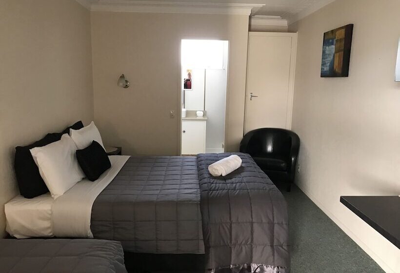 스탠다드 스튜디오, Ascot Oamaru Motel