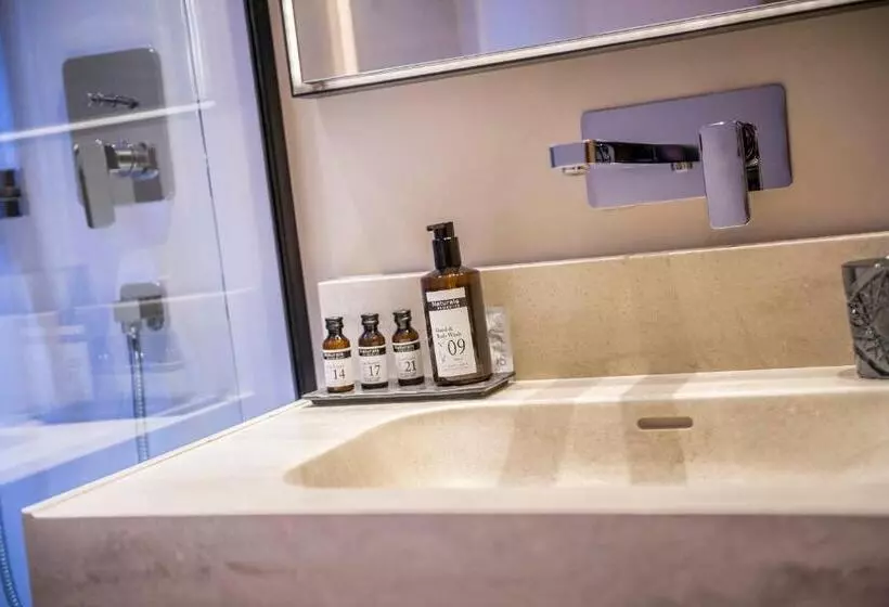 Deluxe Suite King Bed, Bad Moos   Aqua Spa Resort
