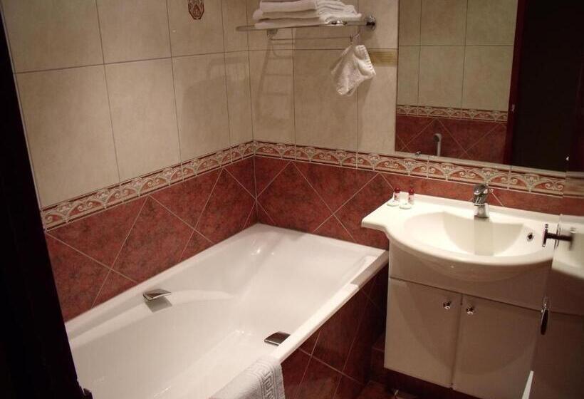 חדר קומפורט לשלושה, Cit Hotel   Hotel Le Cèdre