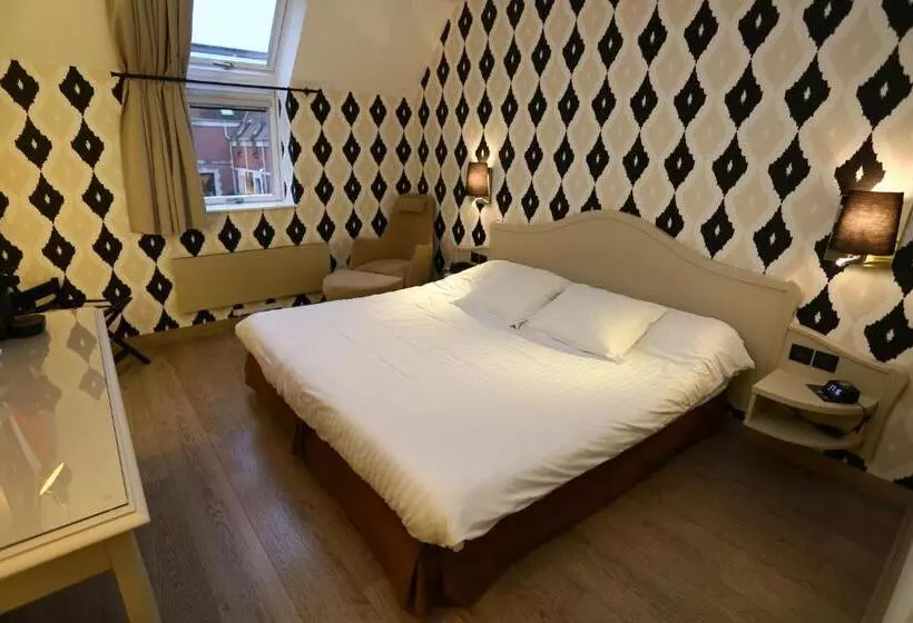 キングサイズベッドのスタンダードルーム, Cit Hotel   Hotel Le Cèdre