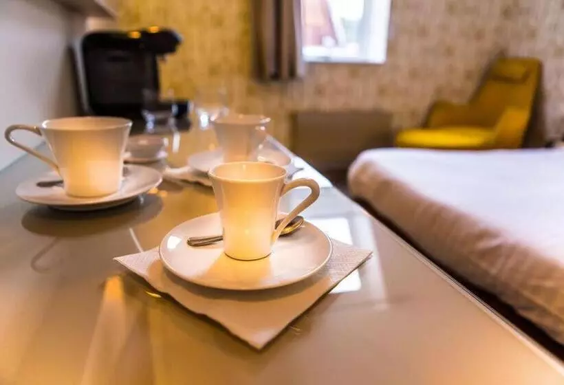 キングサイズベッドのスタンダードルーム, Cit Hotel   Hotel Le Cèdre