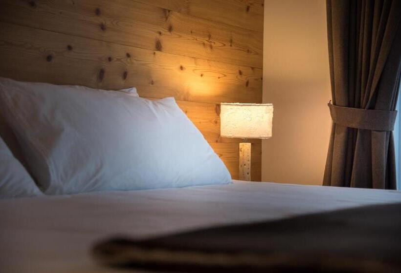 デラックススイート, Astoria