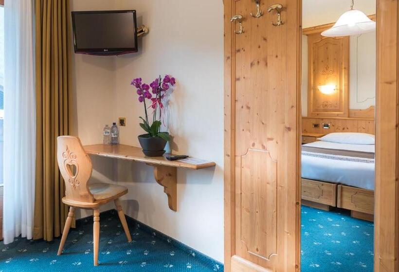 シングルデラックスルーム, Astoria