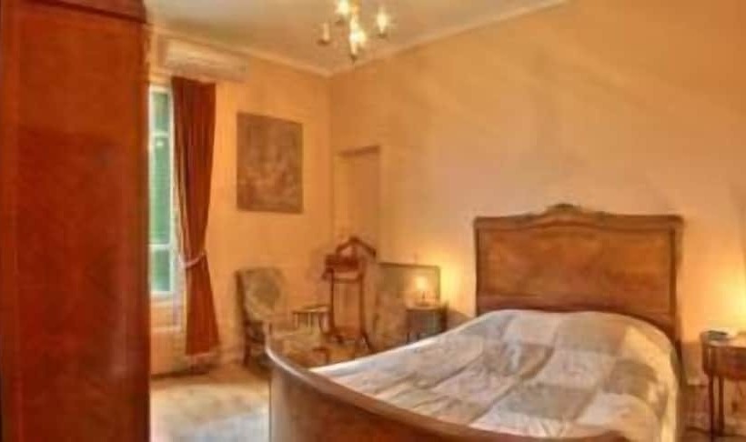 Номер Стандарт, Auberge Des écluses