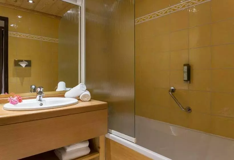 ファミリールーム, Chalethôtel La Chemenaz, The Originals Relais