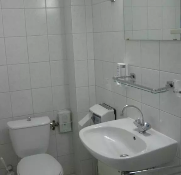 Standard Triple Room with Balcony, Fletcher Hotel Restaurant Dinkeloord