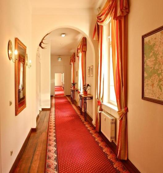 غرفة قياسية فردية, Graf Von Mansfeld