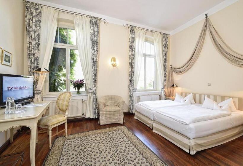 جناح جونيور, Graf Von Mansfeld