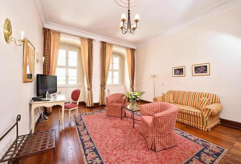 جناح, Graf Von Mansfeld