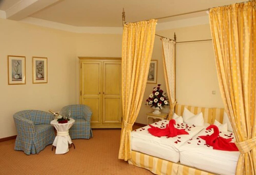 جناح جونيور, Graf Von Mansfeld