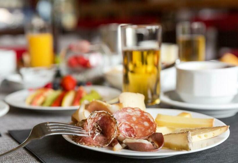 חדר סטנדרט נוף לאגם, Le Jules Verne