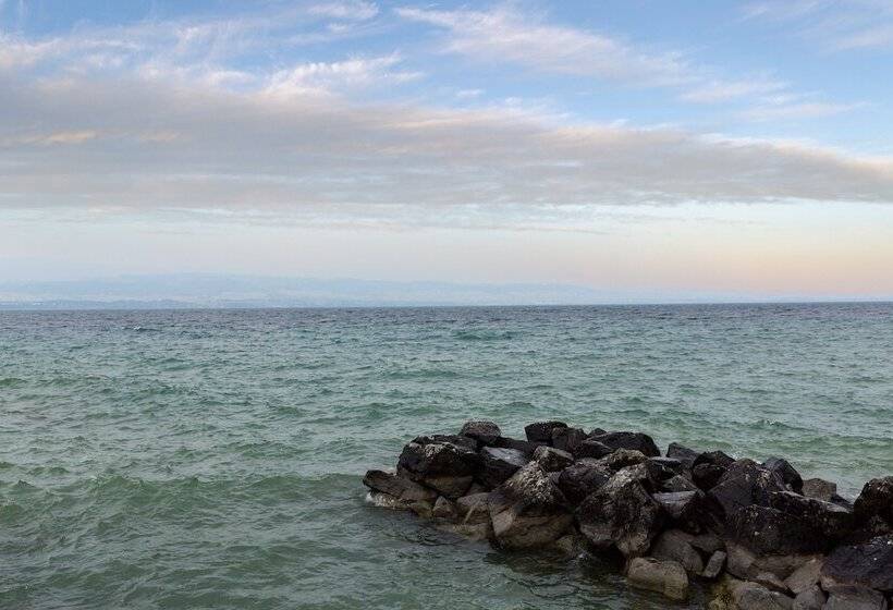 חדר סטנדרט נוף לאגם, Le Jules Verne