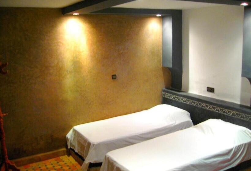 수피리어 트리플 룸, Restaurant La Kasbah