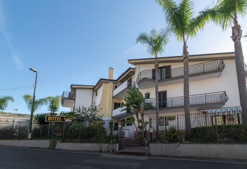 Junior Suite, Il Ceppo