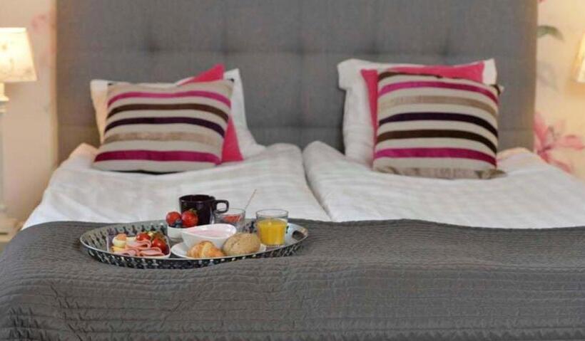 غرفة قياسية, Charlotte / Stella