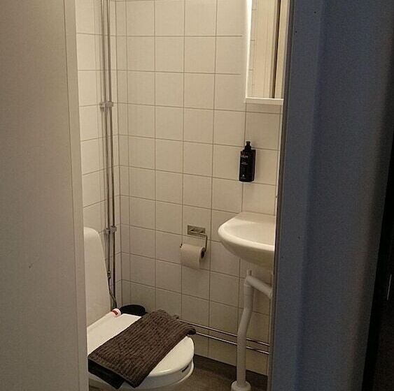 غرفة قياسية فردية, Charlotte / Stella