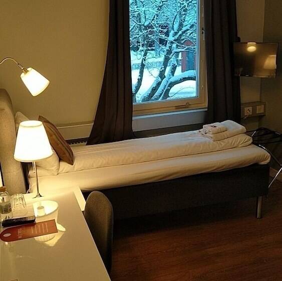 غرفة قياسية فردية, Charlotte / Stella