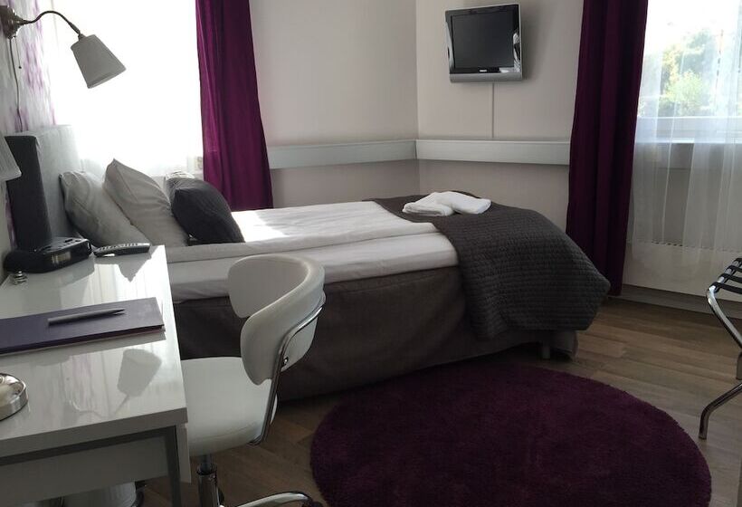 غرفة قياسية فردية, Charlotte / Stella