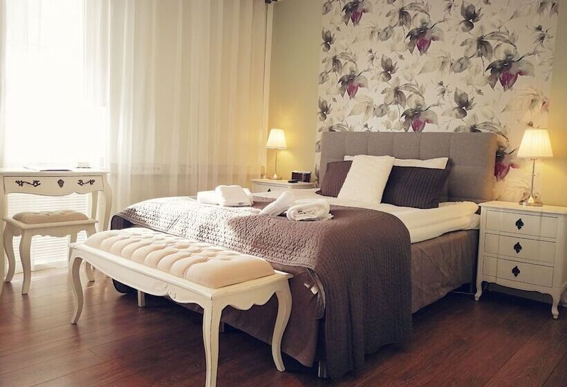 غرفة قياسية, Charlotte / Stella